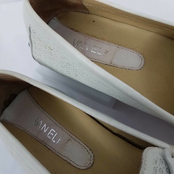 VanEli Loafer Flats Ivory White 9.5 Driving Shoes Moccasin Perforated Leather - Picture 2 of 9